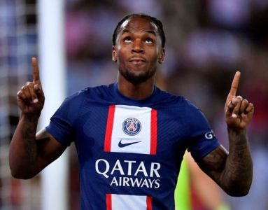 ใครเอายกมือขึ้น!! เรนาโต้ ซานเชส ยกเลิกสัญญากับ PSG แล้ว