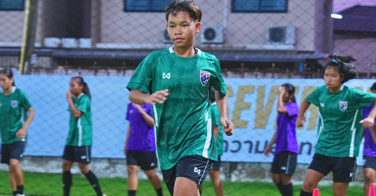 “ฐิติรัตน์” แข้งสาว “ชบาแก้ว U17” เผยทีมต้องปรับจังหวะจบสกอร์ เตรียมดวลมาเก๊า